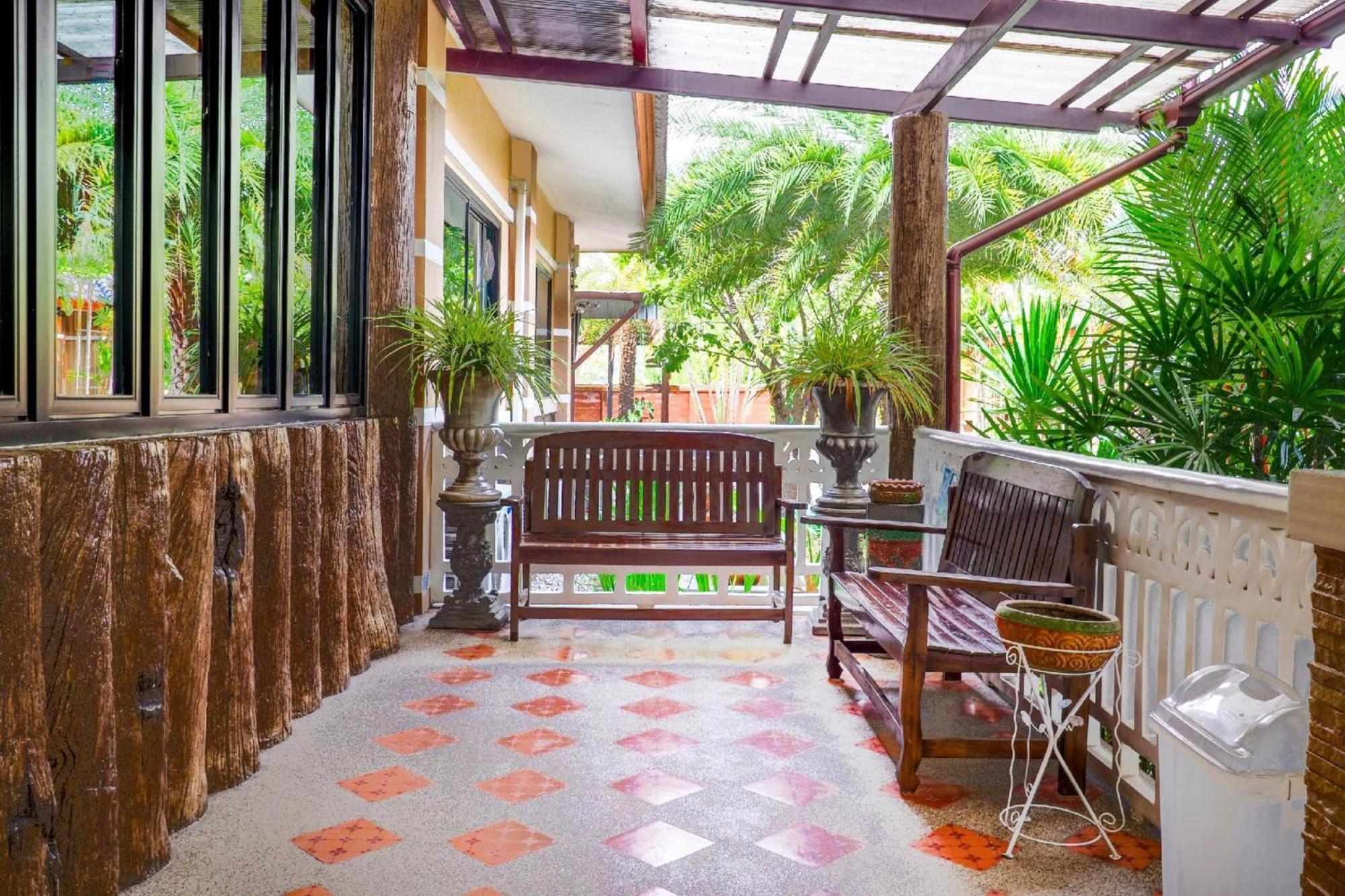 Capital O 727 Be One Resort Chiang Rai Exteriör bild
